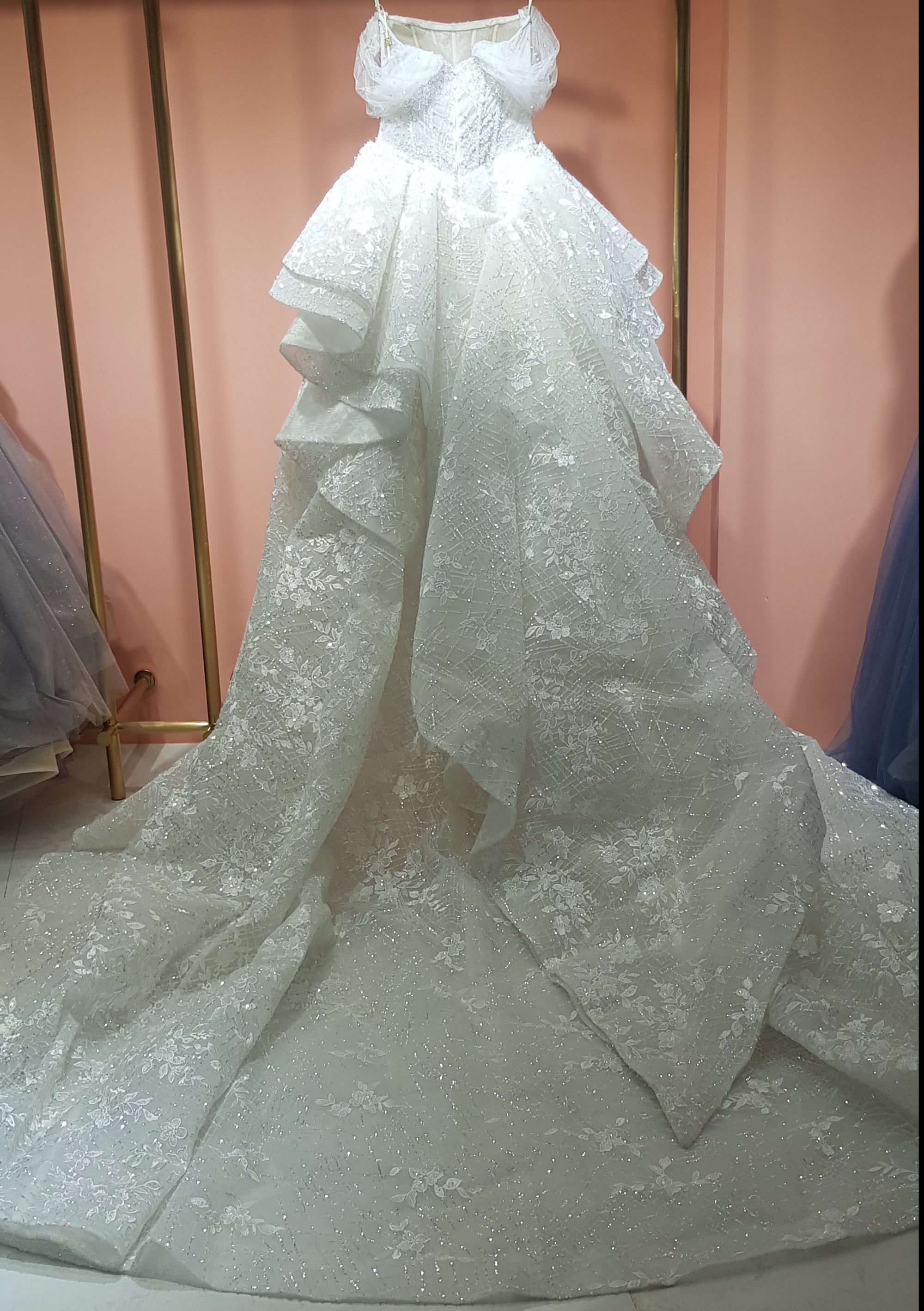 A Line Bridal Gown Wedding Dresses Flower Beads Sweetheart Neck Big Brush  Train Strapless Pleats Custom Made Robes De Mariee Vestidos De Novia From  161,56 € | DHgate